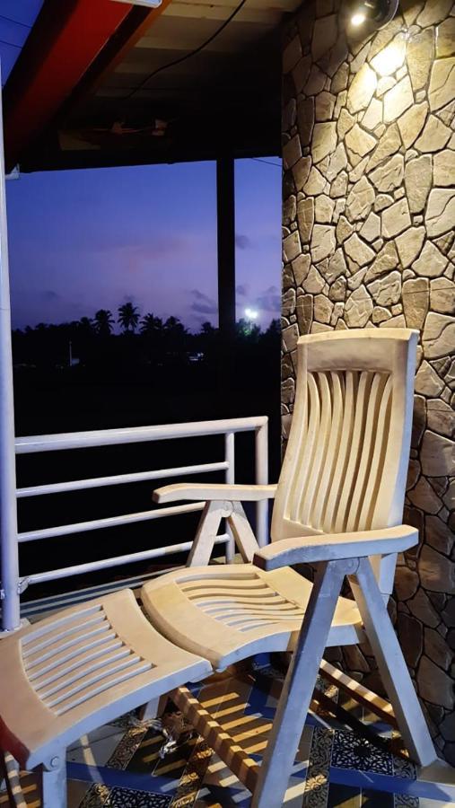 Auberge de jeunesse Costel à Mālvan Extérieur photo